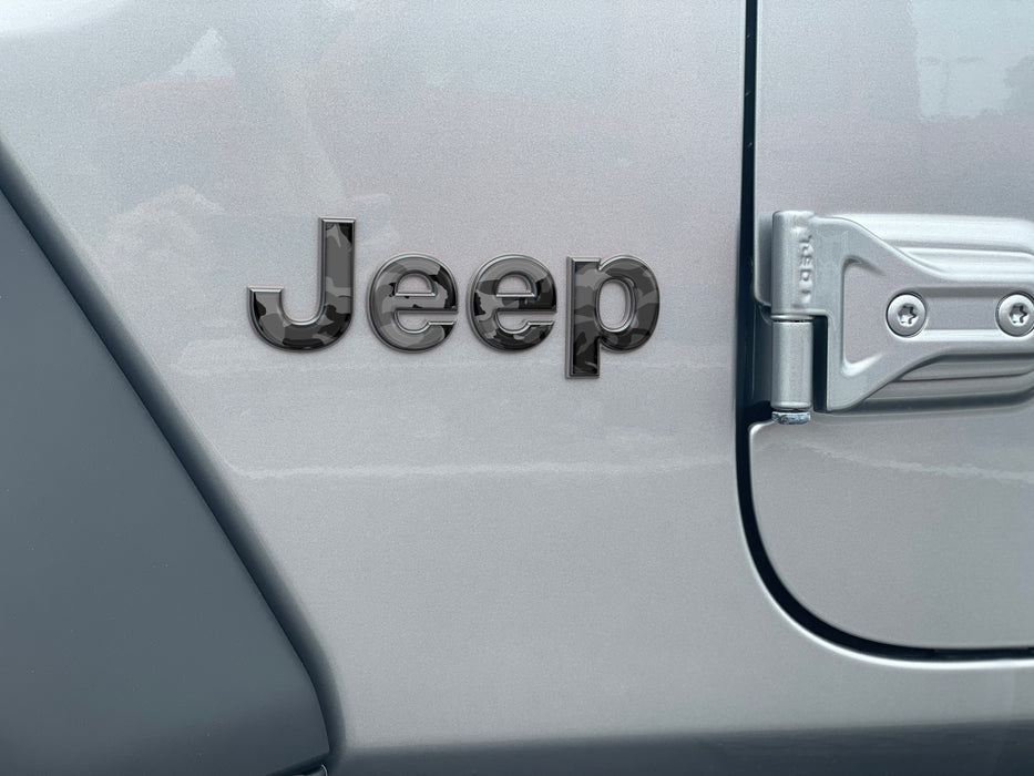 Pair Silver Sahara Fender Badges For Jeep Wrangler JL 2018-2024 | Self-Adhesive Emblem Nameplate